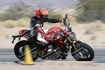 media/Dec-01-2025-Moto Forza (Mon) [[2daa91e15f]]/3-Beginner Group/Session 2 (Turn 7 Inside Pans)/